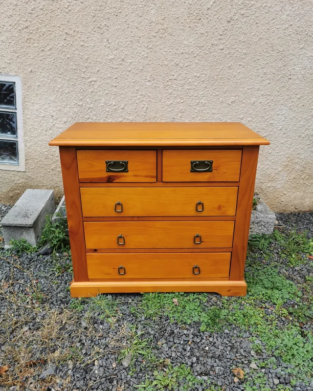 Avant — commode ancienne relookée crème
