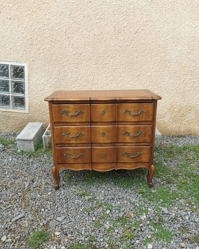 Avant — commode relookée bleue
