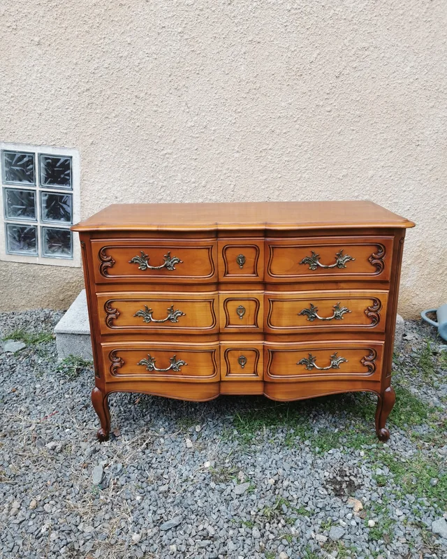 Avant — commode relookée sauge
