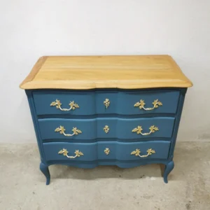 Commode ancienne en merisier relookée bleu