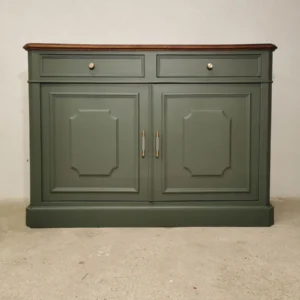 Buffet ancien en noyer