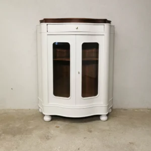 Vitrine ancienne en noyer