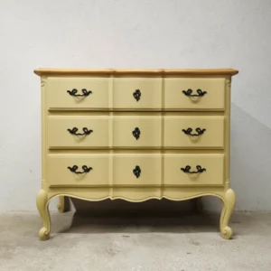 Commode ancienne en merisier