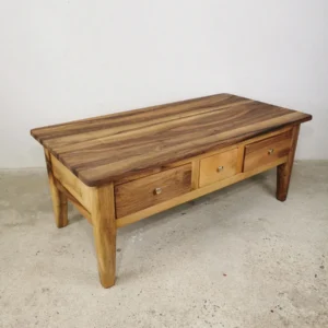 Table basse ancienne en noyer