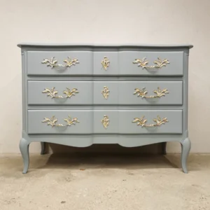 Commode ancienne en merisier