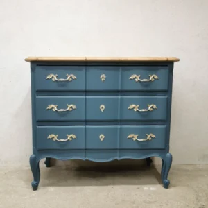 Commode ancienne en merisier