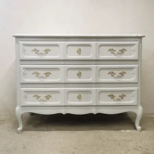 Commode ancienne en merisier
