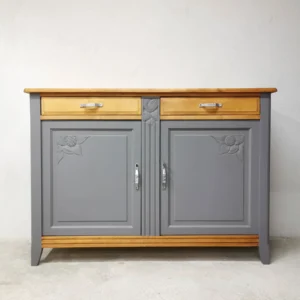 Buffet ancien en hêtre
